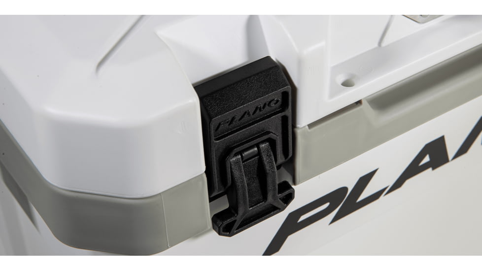 Plano Frost Cooler, 32Qt, Large, PLAC3200