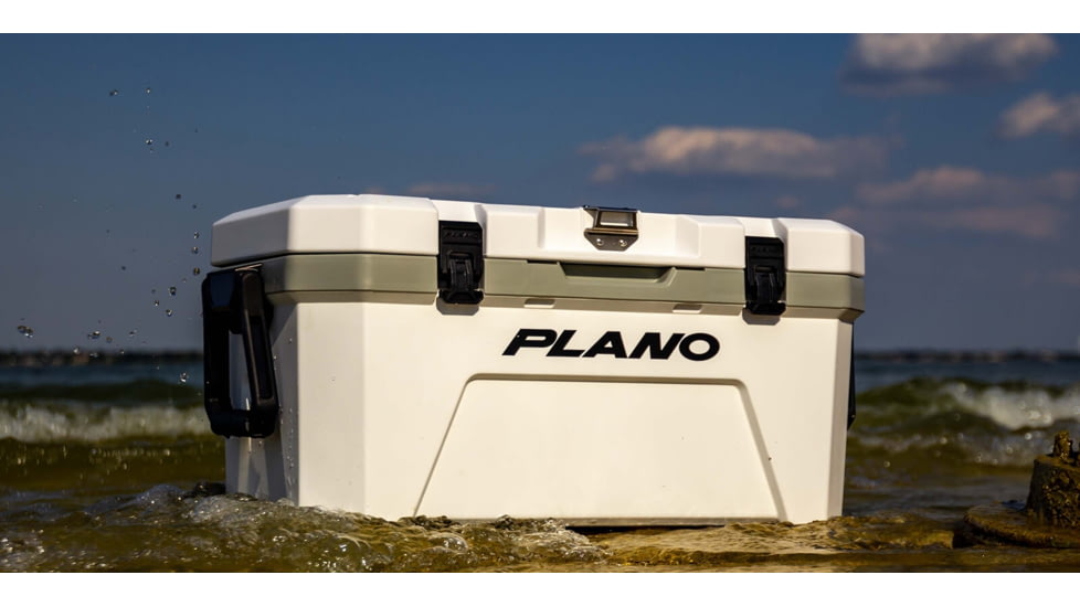 Plano Frost Cooler, 32Qt, Large, PLAC3200