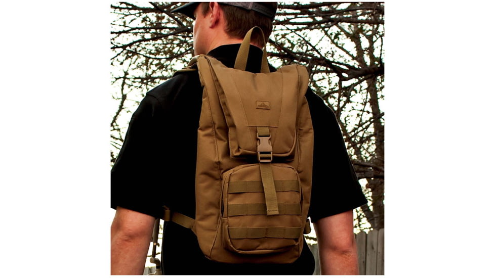 Red Rock Outdoor Gear Piranha Hydtration Pack, Coyote, 80429COY