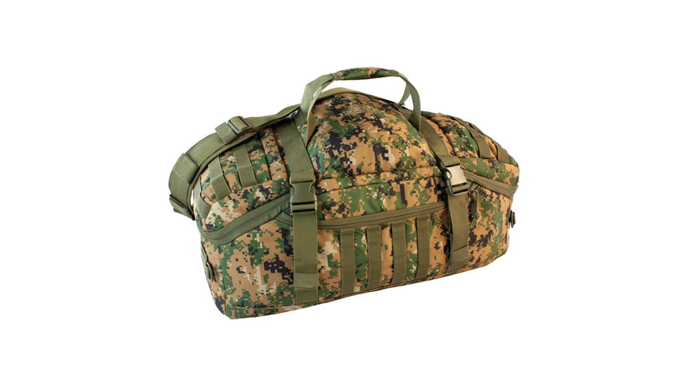 Red Rock Outdoor Gear Red Rock Traveler Duffle Bag Backpack/luggage Woodland Dig