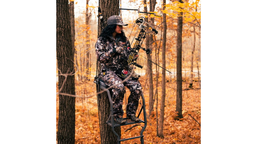 Rivers Edge Treestands Classic Ladder Stand, Black RE646