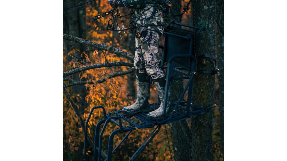 Rivers Edge Treestands Lockdown Wide 1-Man Treestand, Black, 811603010170