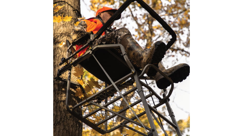 Rivers Edge Treestands Retreat - LS Treestand, Black, 17ft 11in, RE670