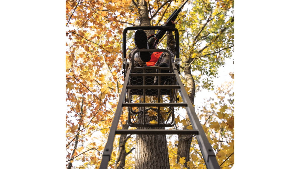 Rivers Edge Treestands Retreat - LS Treestand, Black, 17ft 11in, RE670