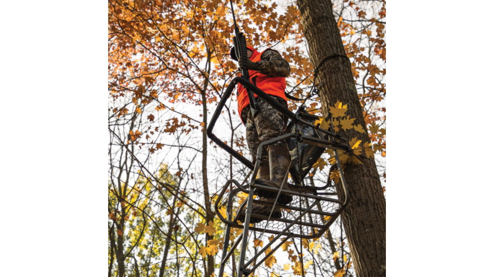 Rivers Edge Treestands Retreat - LS Treestand, Black, 17ft 11in, RE670