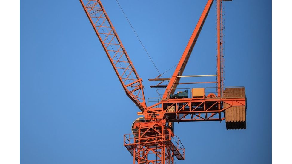 Rokinon Cine DS 135mm T2.2 Telephoto Cine Camera Lens for Canon EF, Black DS135M-C