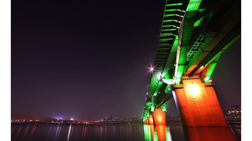 Rokinon DS 14mm T3.1 Cine Camera Lens for Canon EF, Black DS14M-C