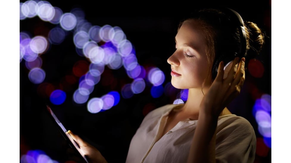 Rokinon DS 50mm T1.5 Cine Camera Lens for Canon EF, Black DS50M-C