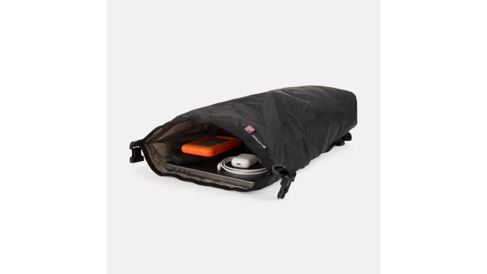 SLNT RF Blocking SSE Faraday Bag, USA TTA, Black, 19L, SL-PKGB-TAA-02