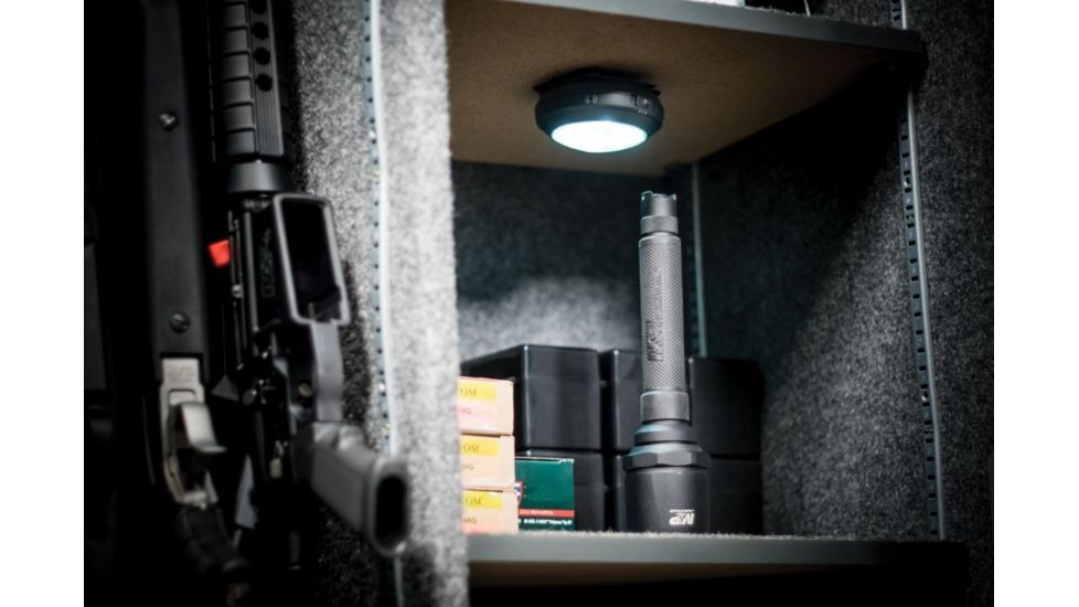 Smith &amp; Wesson Delta Force FS-10 LED Flashlight, 2100 Lumens, 4X CR123, Black 110046