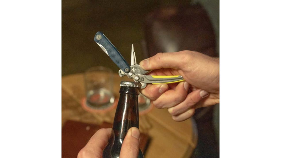 SOG Specialty Knives &amp; Tools Aegis Mt / Indigo + Acid - 29-41-01-41