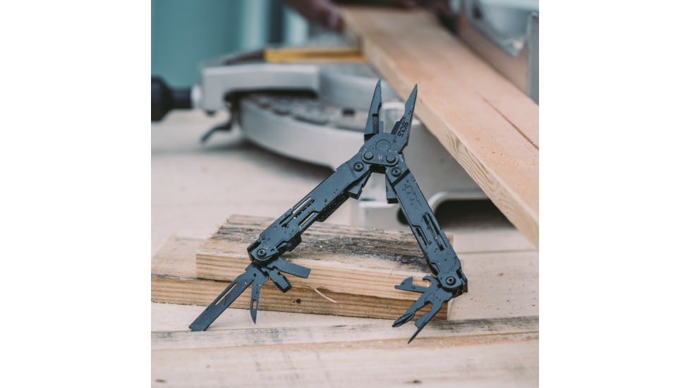 SOG Specialty Knives &amp; Tools Poweraccess, Black - PA1002-CP