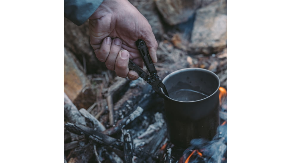 SOG Specialty Knives &amp; Tools Powerlitre, Black - PL1002-CP