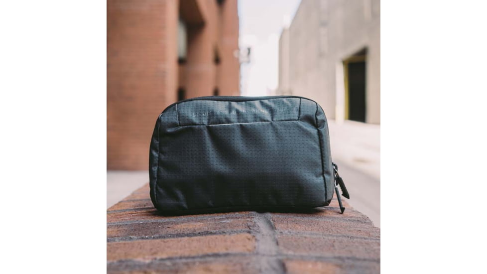 SOG Specialty Knives &amp; Tools Surrept/02 Cs Organizer - Charcoal - 85-71-01-31