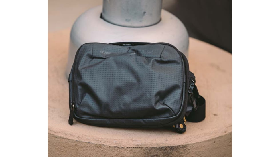 SOG Specialty Knives &amp; Tools Surrept/04 Cs Waistpack - Charcoal - 86-71-01-31