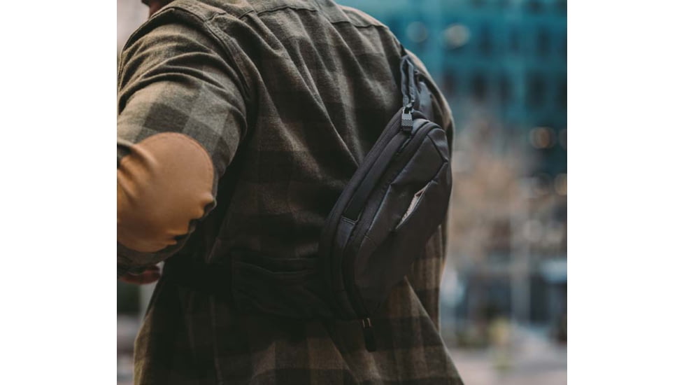 SOG Specialty Knives &amp; Tools Surrept/04 Cs Waistpack - Charcoal - 86-71-01-31