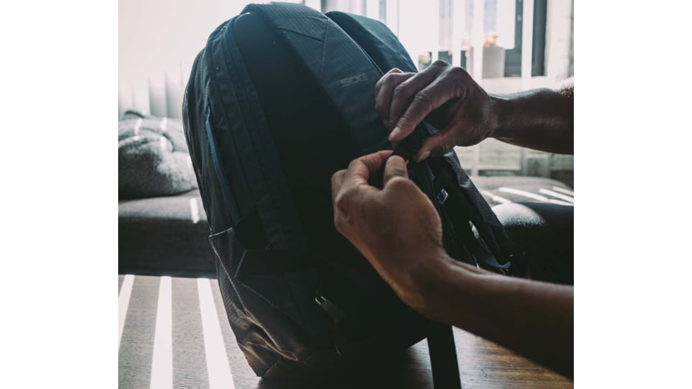 SOG Specialty Knives &amp; Tools Surrept/24 Cs Daypack - Charcoal - 89-71-03-31