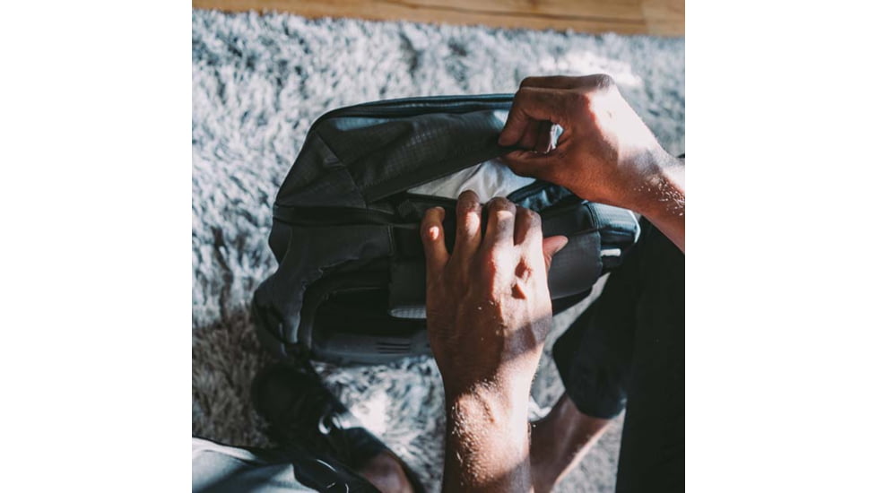 SOG Specialty Knives &amp; Tools Surrept/36 Cs Travel Pack - Charcoal - 89-71-05-31