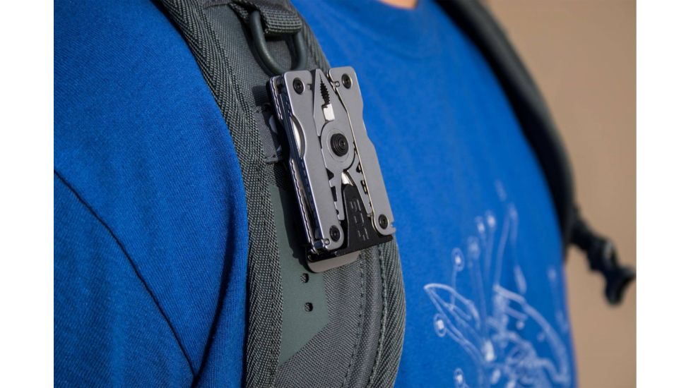 SOG Specialty Knives &amp; Tools Sync I Traveler Detachable Multi - Tool with Belt Buckle, 11 Tools, 4.4in, Black, SN1002-CP