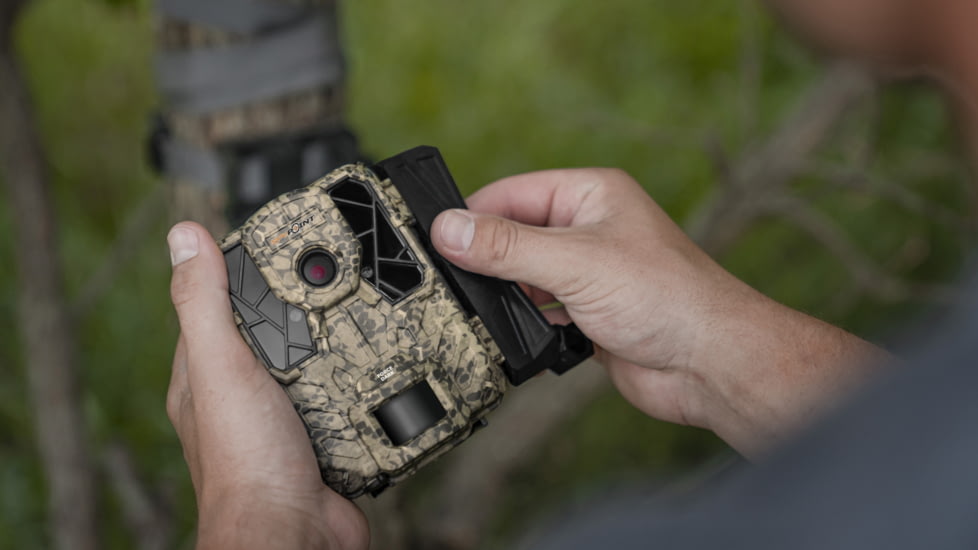 Spypoint Ultra Compact 12 MP 42 LEDs Trail Camera, Camo, FORCE-DARK