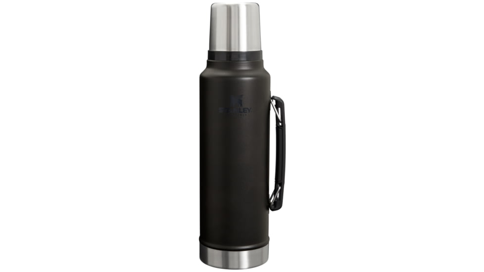 Stanley The Legendary Classic 1.5 qt Bottle, Black 2.0, 1.5 qt / 1.4 L, 10-11347-056