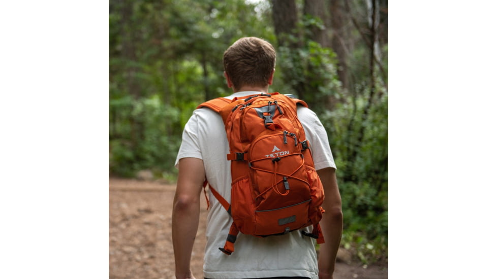 TETON Sports Oasis 18L Hydration Pack with 2L Bladder, Burnt Orange, 2101SCBO