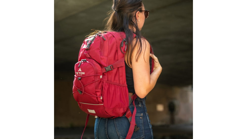 TETON Sports Oasis 22L Hydration Pack with 3L Bladder, Pomegranate, 2102SCPG