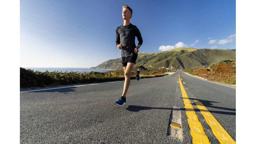 Topo Athletic M-Ultrafly 4 Shoes - Mens, Navy/Black, 13, M056-130-NAVBLK