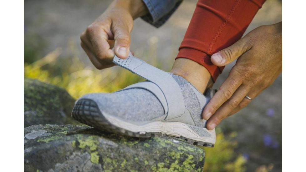 Topo Athletic Rekovr Road Running Shoe - Womens, Grey/Grey, 7 US, W025-070-GRYGRY