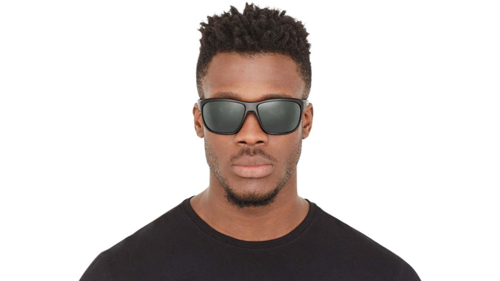Under Armour UA No Limits Sunglasses, Gray Lens, Satin Carbon, One Size Fits Most, UA8630130-060100