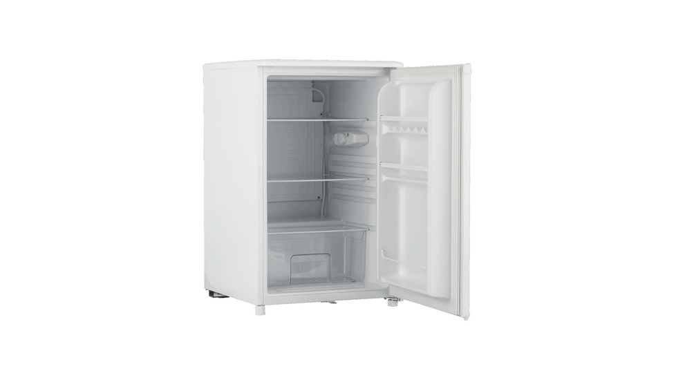 VWR Standard Series Free Standing Undercounter Refrigerator and Freezer, 5 cu. ft., Manual, 1 to 10C, 3 Shelves 10819-650-EA
