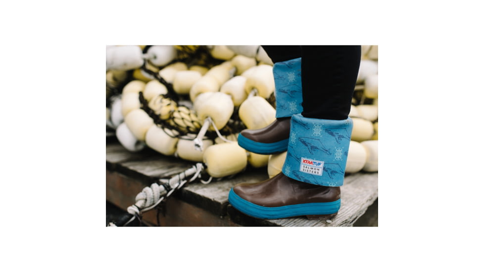 Xtratuf Salmon Sisters Legacy Whale Print - Womens, Chocolate/Blue, 5, 25512-BRN-050