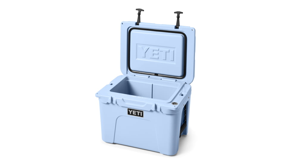 Yeti Tundra 35 Hard Cooler, Big Sky Blue, 35 L, 10035450001