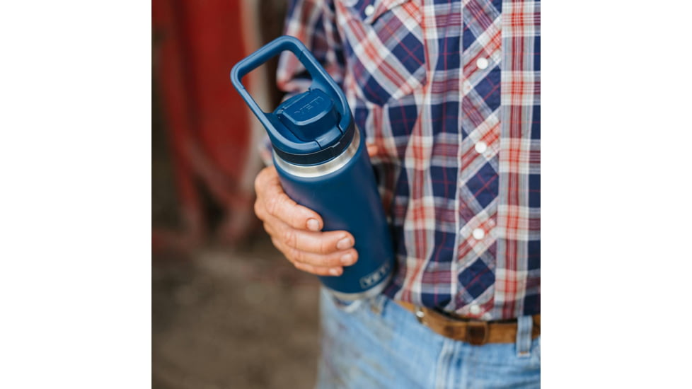 Yeti Rambler 26 oz Water Bottle w/Chug Cap