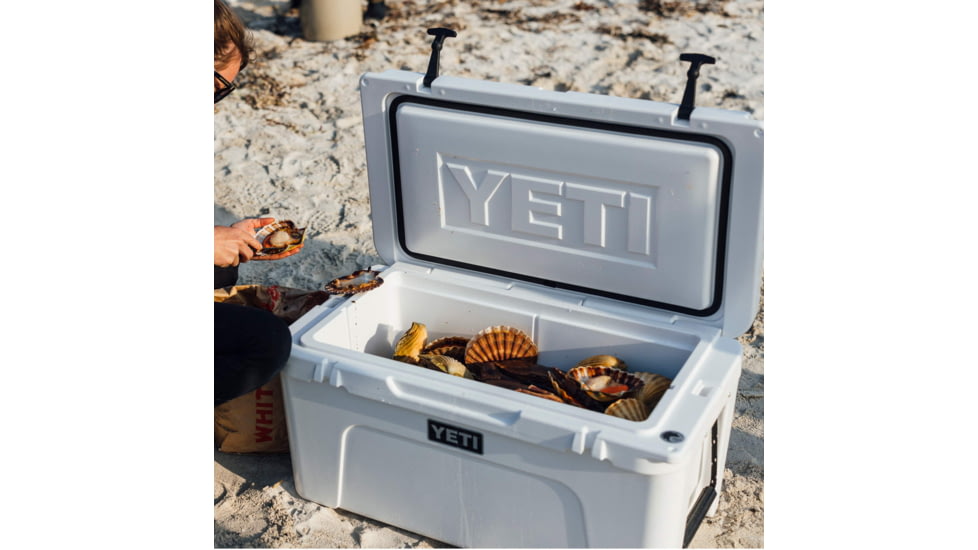 Yeti Tundra 45 Quart Hard Cooler